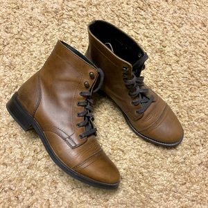 NWOB :: Thursday Captain boot - 7M - Natural